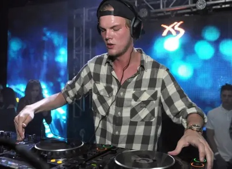 Шведский Диджей Avicii умер в возрасте 28 лет